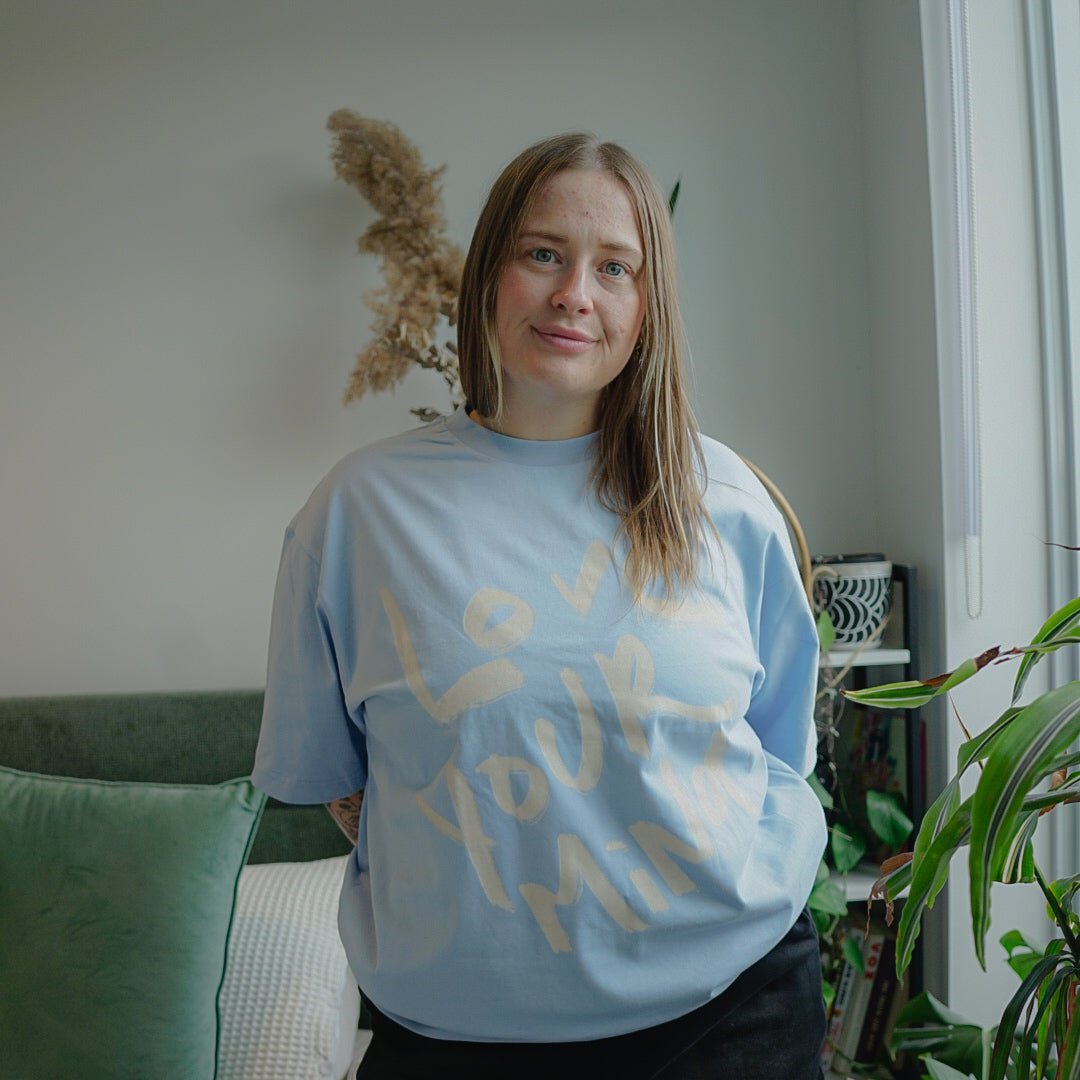 'Love Your Mind' T-Shirt - Overthinkers Club